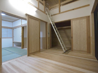 オリジナルの手作り木製建具