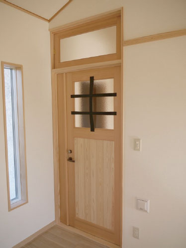 オリジナルの手作り木製建具