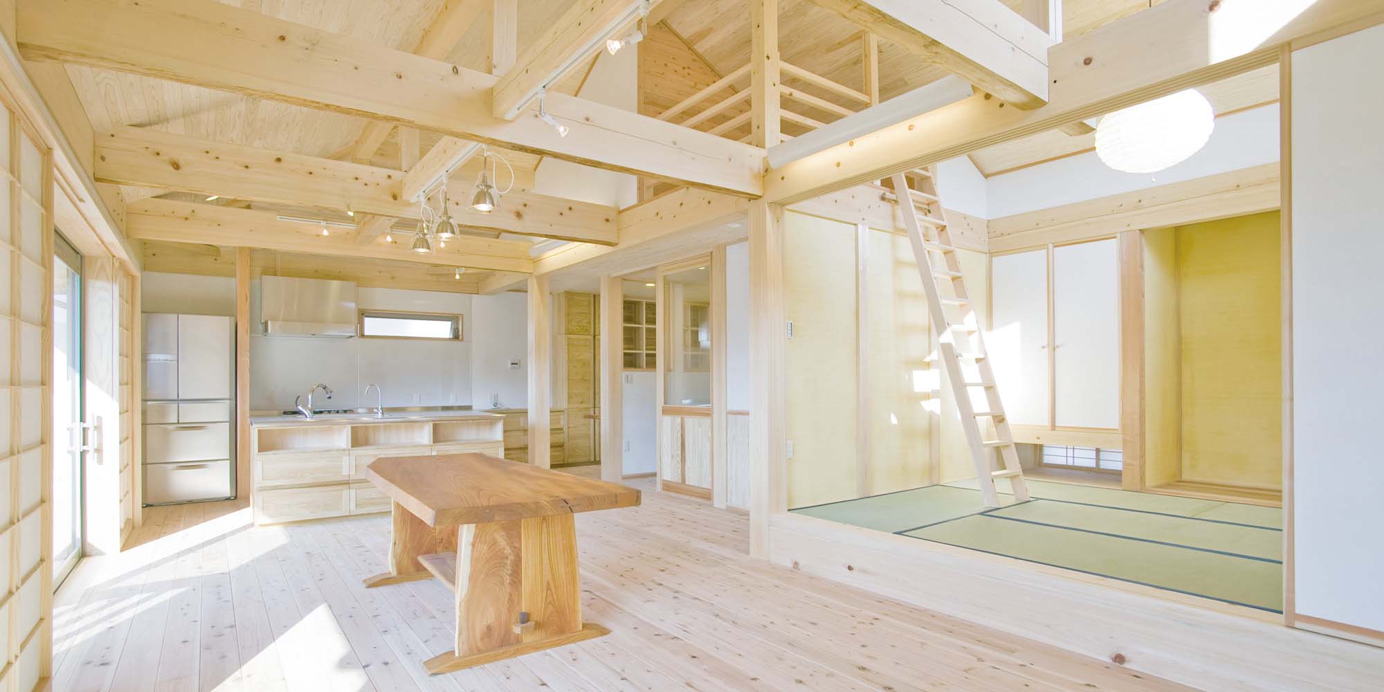 深建工房の自然素材の建具・家具
