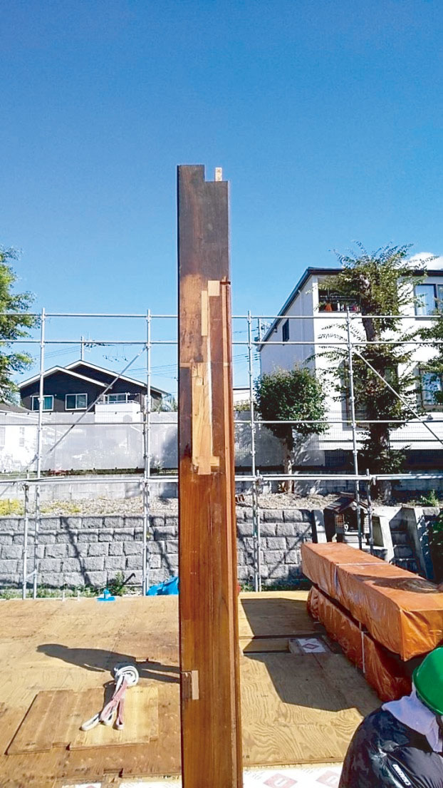 相模原市の住宅の建て方。200年前の大黒柱
