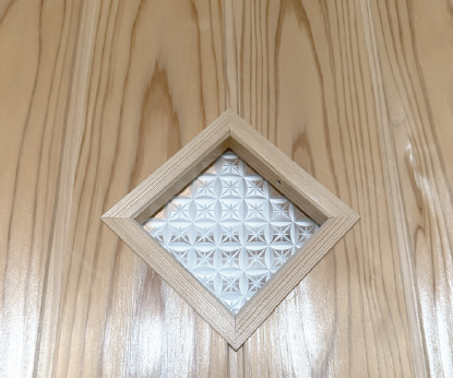 ガラスをはめ込んだ、オリジナルの建具特集