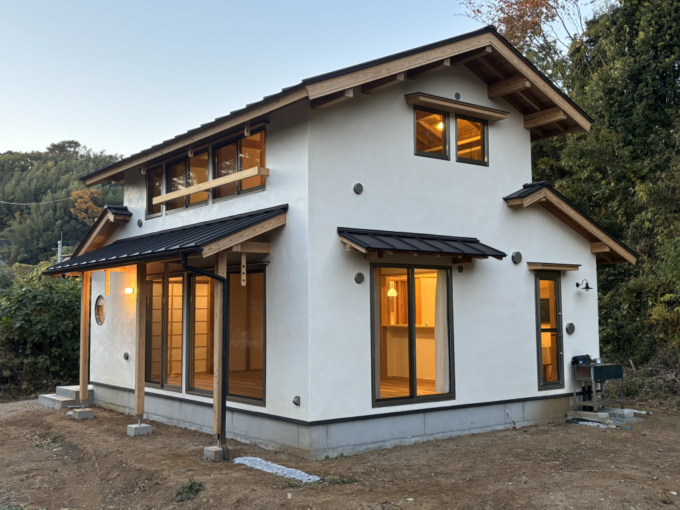 2軒の自然住宅 “八王子の家と町田の家” 完成！